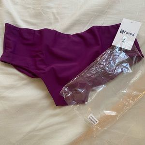 Fused Hawaii Mangosteen Kona Bottoms. Size L NWT
